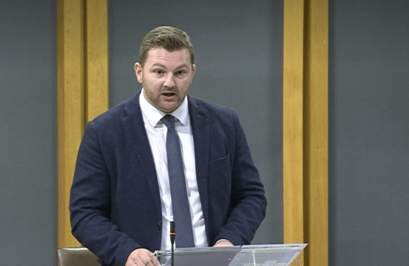 Samuel Kurtz MS raises local flooding in Senedd Chamber