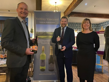 Samuel Kurtz MS (centre) with Velfrey Vineyard owners Andy and Fiona Mounsey